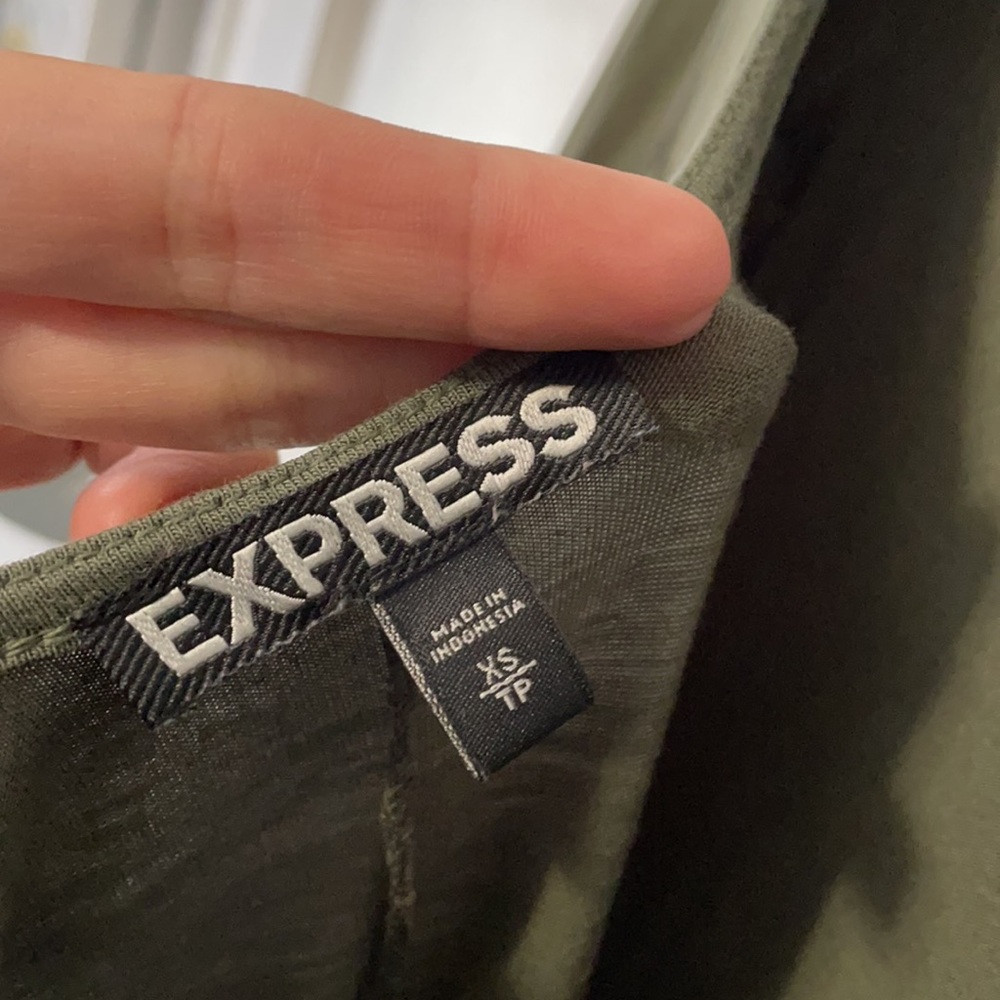 Express dress - Picture 3 of 4